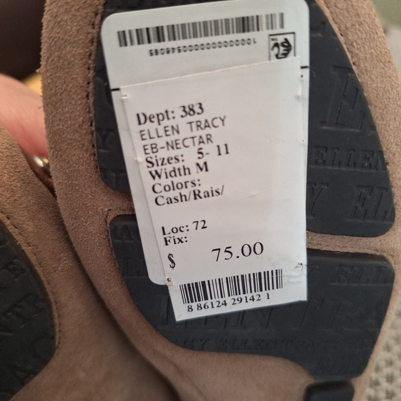 Preppy Ellen Tracy leather loafer with tassels 6.5 - Picture 14 of 17